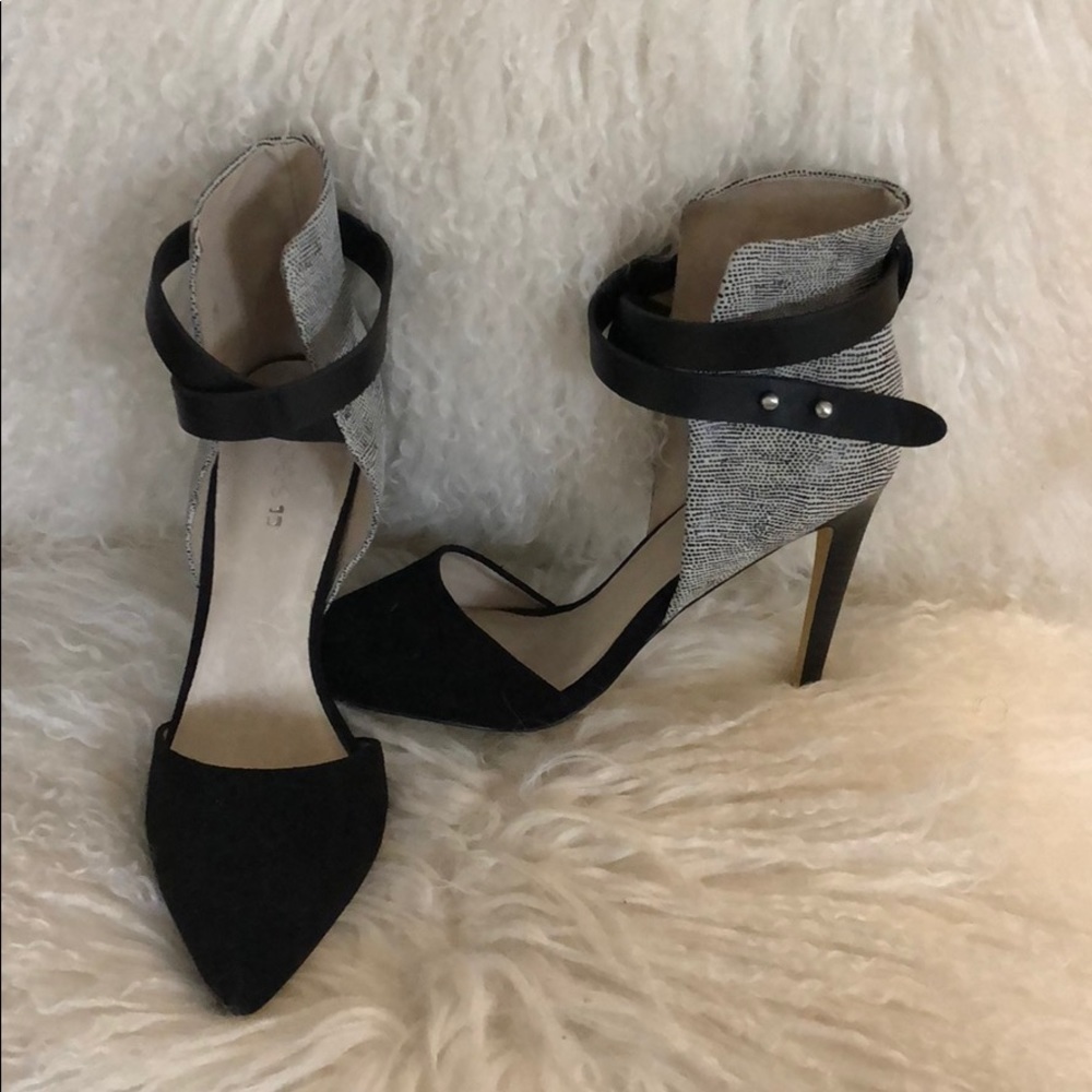 Joe’s Laney Heels 👠